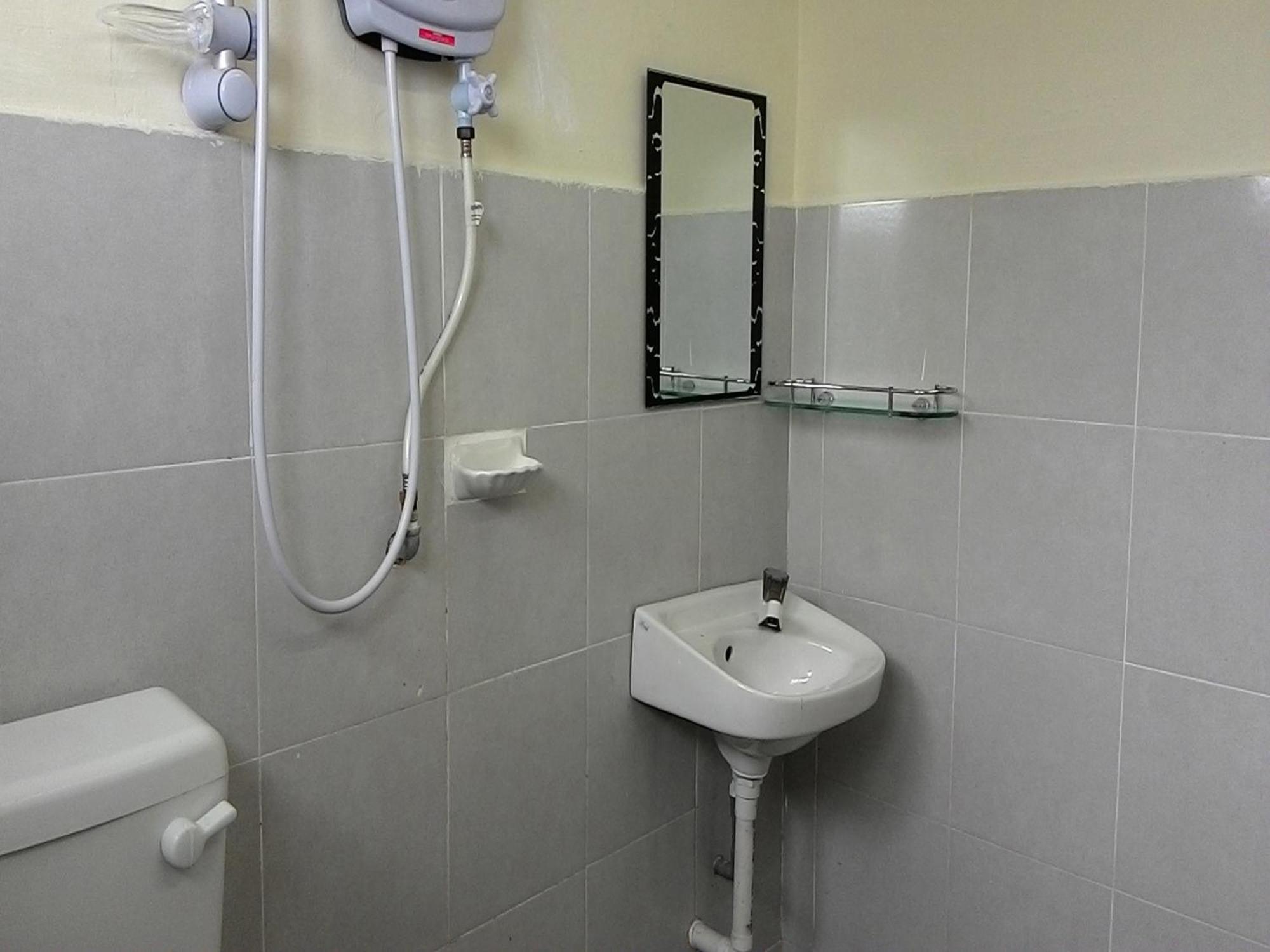 Cityscape Lodge - Penginapan Bajet Yang Mudah, Selesa & Selamat Dengan Wifi Dan Parkir Percuma Serta Layanan Mesra Tambah Servis Memuaskan Lumut Exterior photo